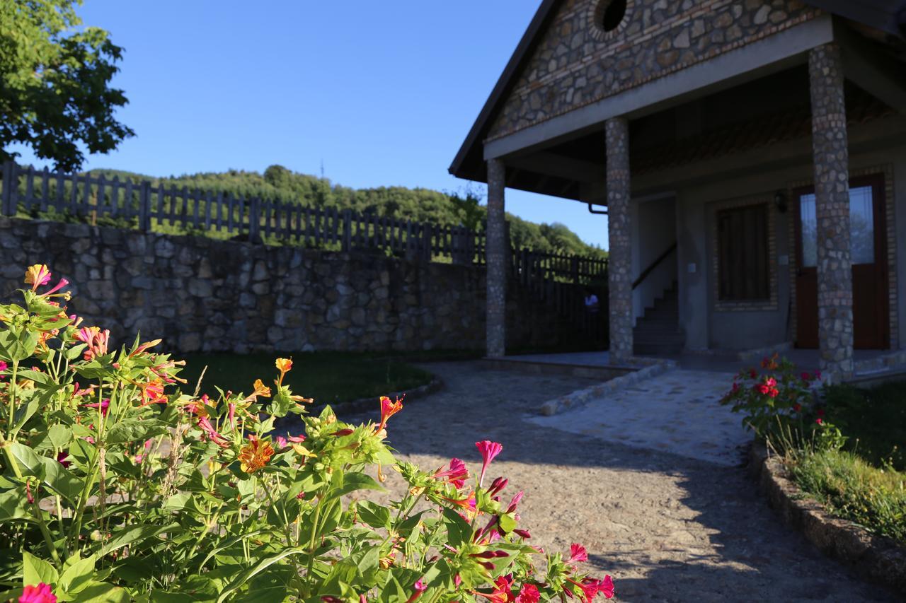 Agriturismo Pirara Sant'Angelo  Luaran gambar