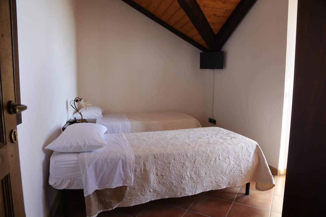Agriturismo Pirara Sant'Angelo  Luaran gambar